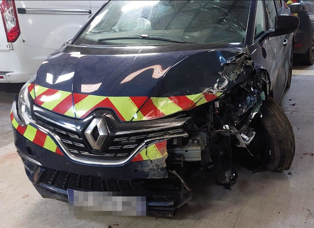 039d0c2d5480-Voiture